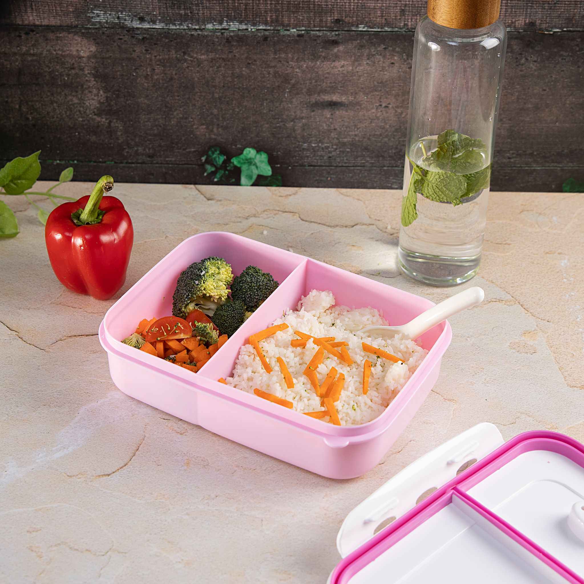 Royalford Rf4398Pn Air Tight Lunch Box/Pink - Durable & Airtight Lid| Ideal For Carrying Snacks, Lunch & Dinner To Office, Home. Sports Ground, Gym & More
